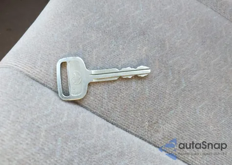 1999 Toyota Camry Le from USA, damaged, VIN JT2BG22K8X0297827